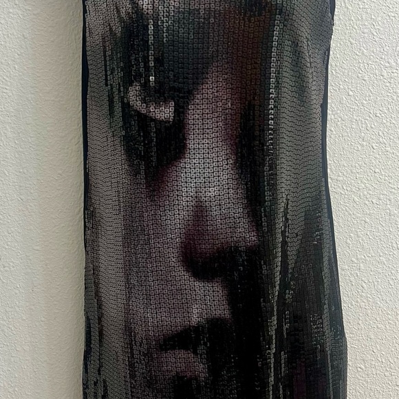 Twiggy Black Sleeveless Graphic Dress - Picture 2 of 5